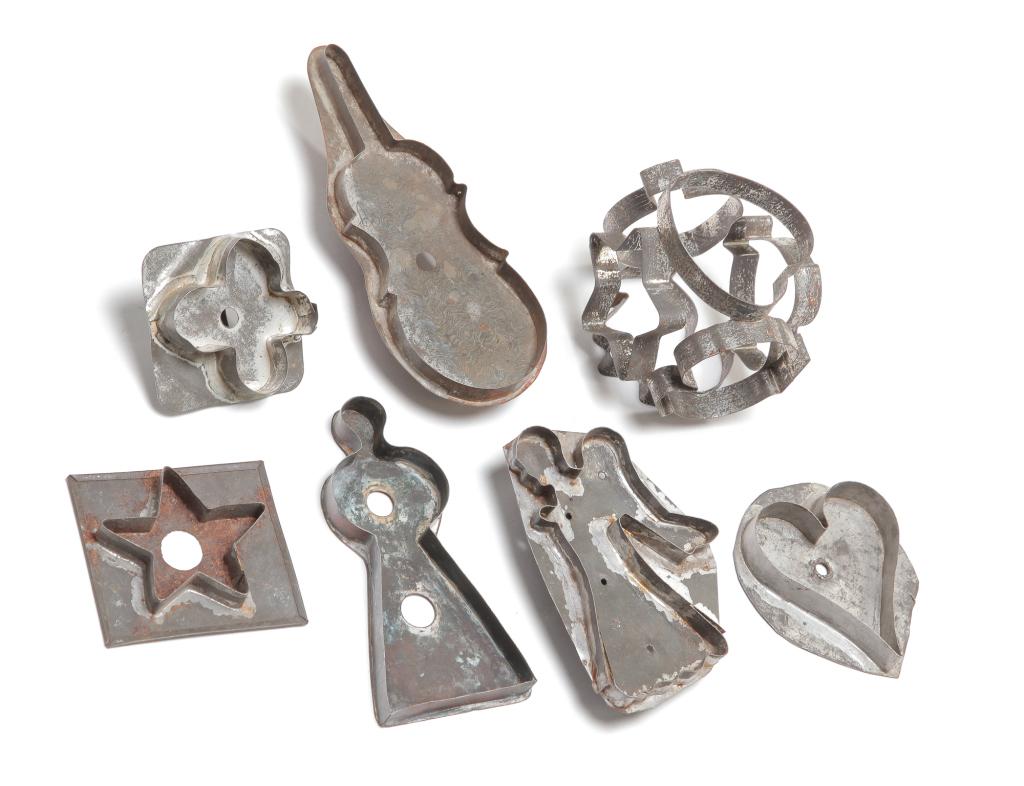 SEVEN TIN COOKIE CUTTERS. (1 of 4)