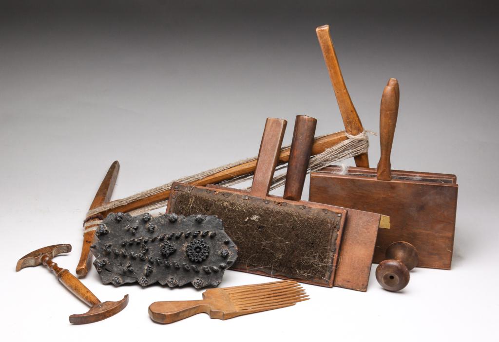 TEXTILE RELATED WOODENWARE. (1 of 5)