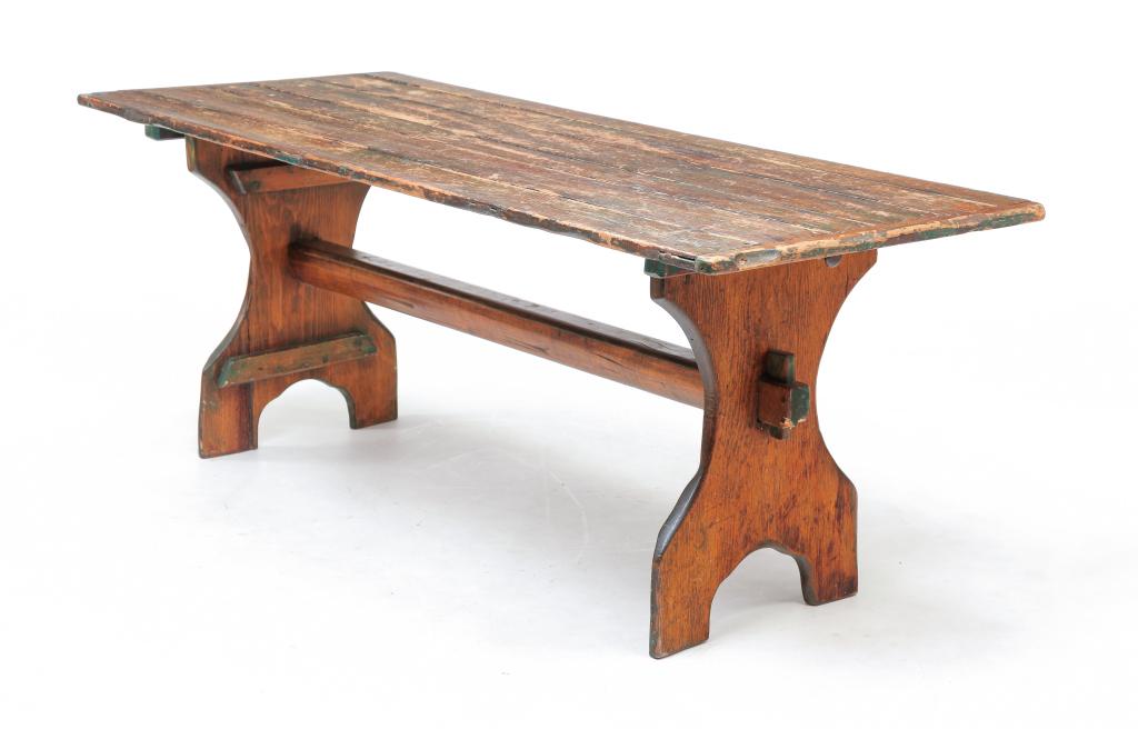 AMERICAN TRESTLE TABLE. (1 of 4)