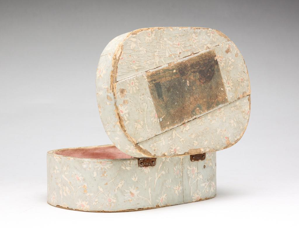 AMERICAN JEWELRY BOX. (1 of 7)