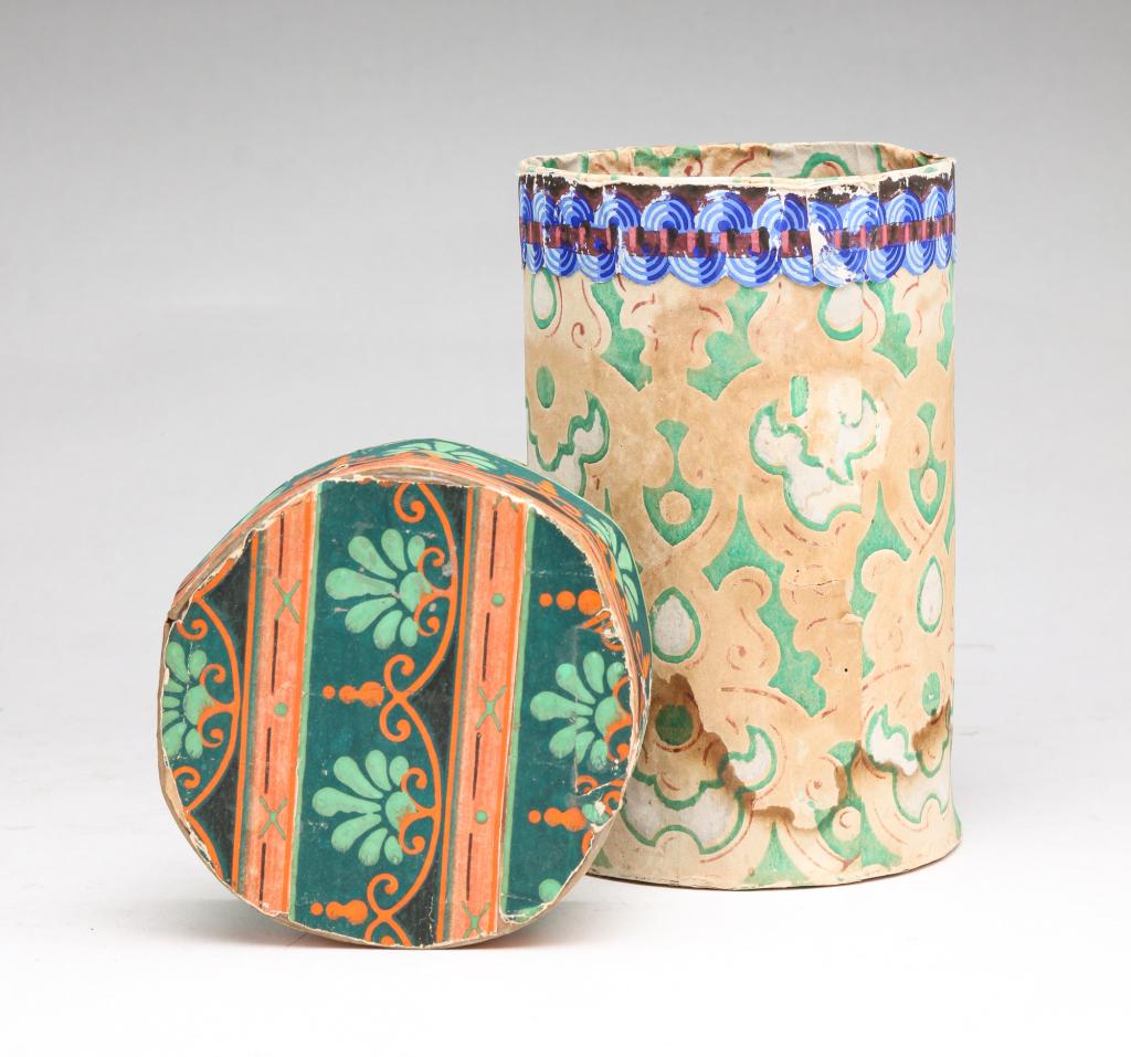 AMERICAN WALLPAPER BOX. (1 of 5)