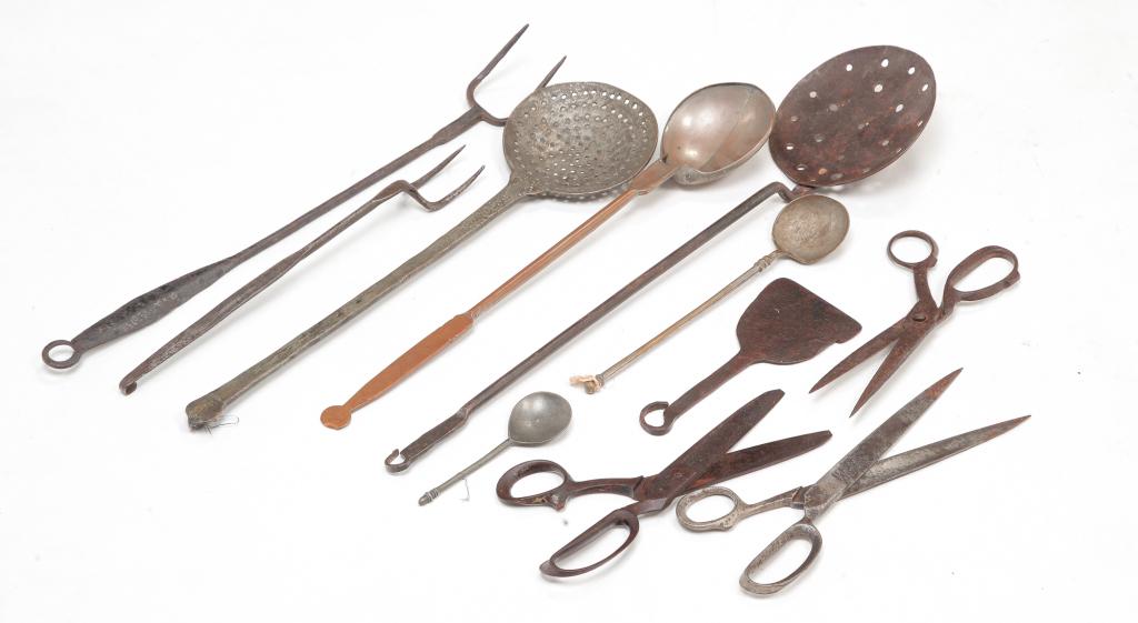 GROUP OF MOSTLY FORGED IRON UTENSILS.: Nineteenth and 20th centuries. Skimmers, spoons, spatula, scissors and forks. From 24" to 5.75"l.