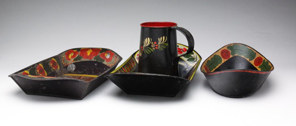 FOUR PIECES OF AMERICAN TOLE. (1 of 11)