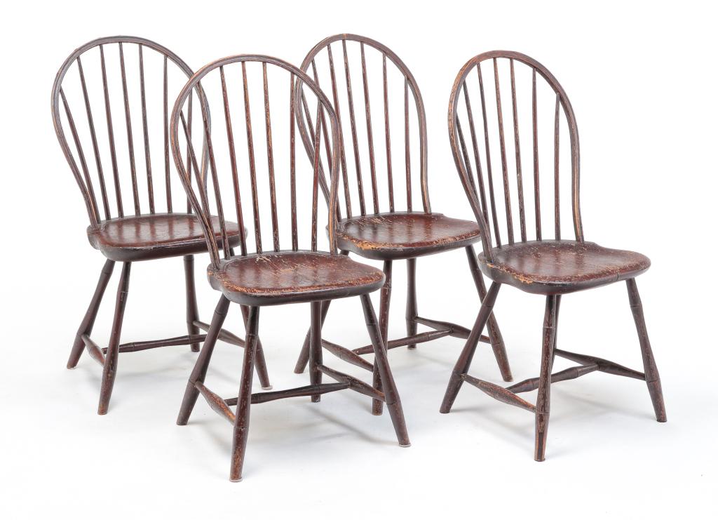 FOUR AMERICAN HOOP BACK WINDSOR SIDE CHAIRS. (1 of 3)