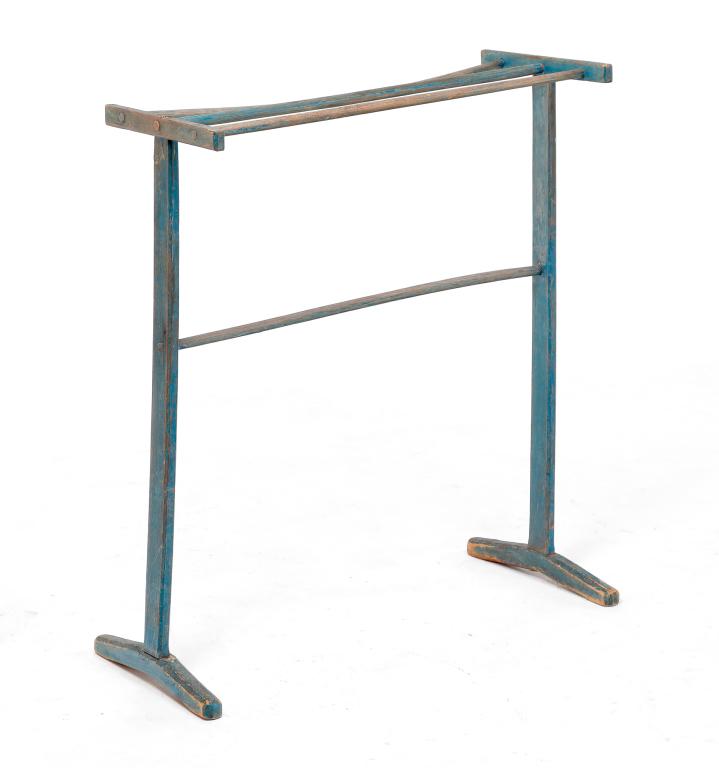 AMERICAN COUNTRY PAINTED QUILT RACK. (1 of 3)