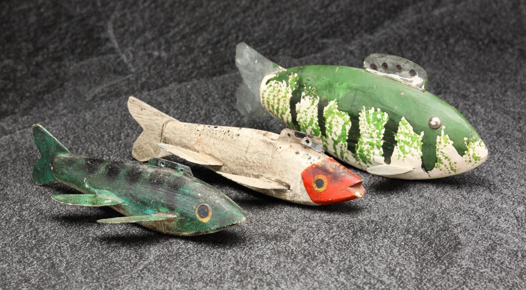THREE AMERICAN ICE FISHING LURES. (1 of 4)