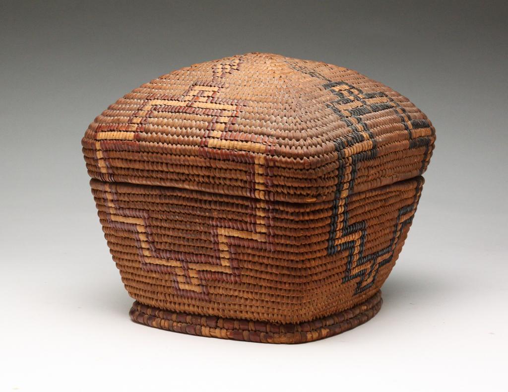 NATIVE AMERICAN LIDDED BASKET. (1 of 6)