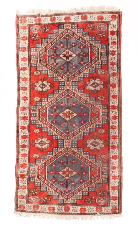 TURKISH STYLE RUG. (1 of 2)