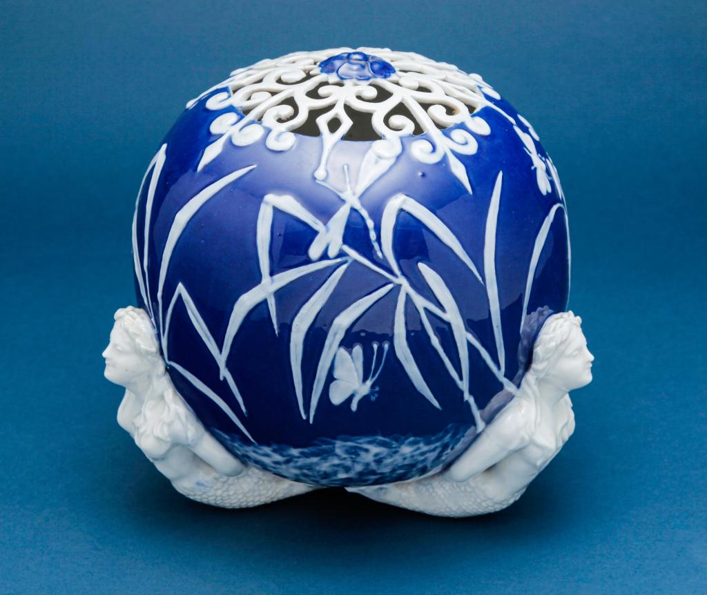 RARE HOMER LAUGHLIN PATE SUR PATE FLOWER VASE. (1 of 7)