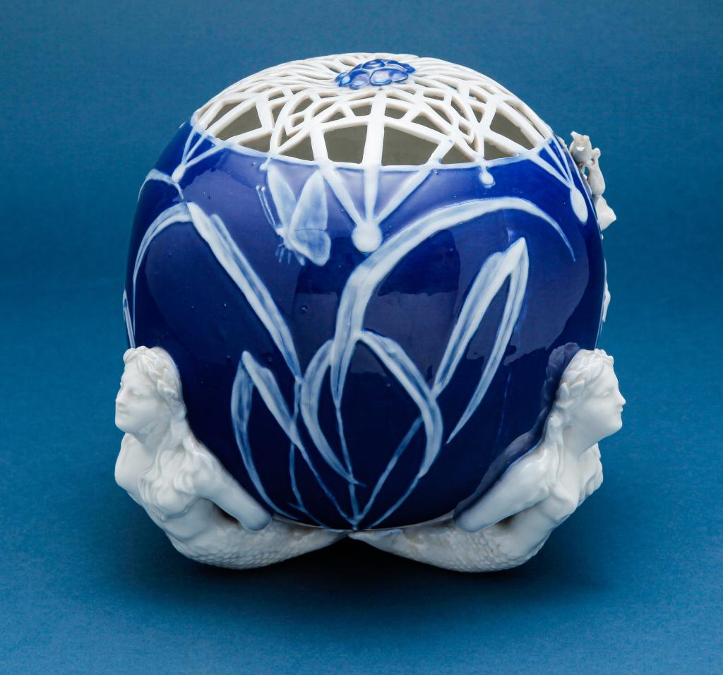 RARE HOMER LAUGHLIN PATE SUR PATE FLOWER VASE. (1 of 6)