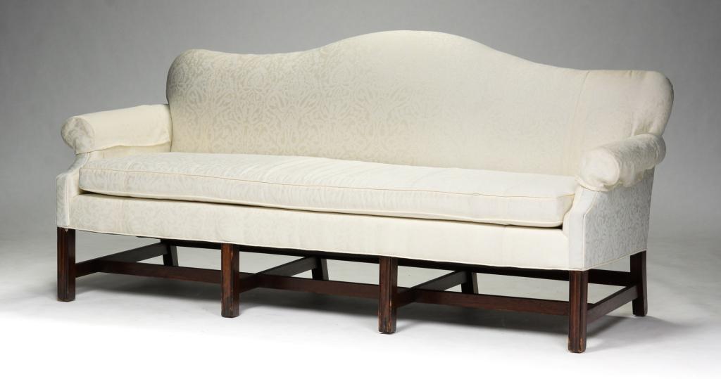 AMERICAN CHIPPENDALE STYLE SOFA. (1 of 5)