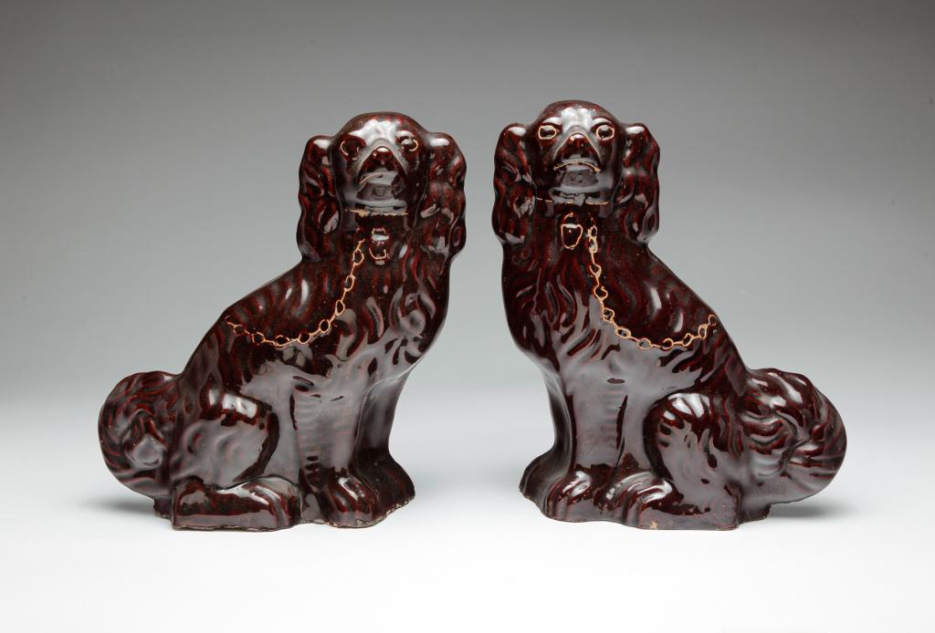 PAIR OF AMERICAN BUFF CLAY SPANIELS. (1 of 5)