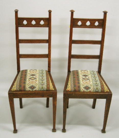 PAIR OF ARTS & CRAFTS SIDE CHAIRS. Attributed to 