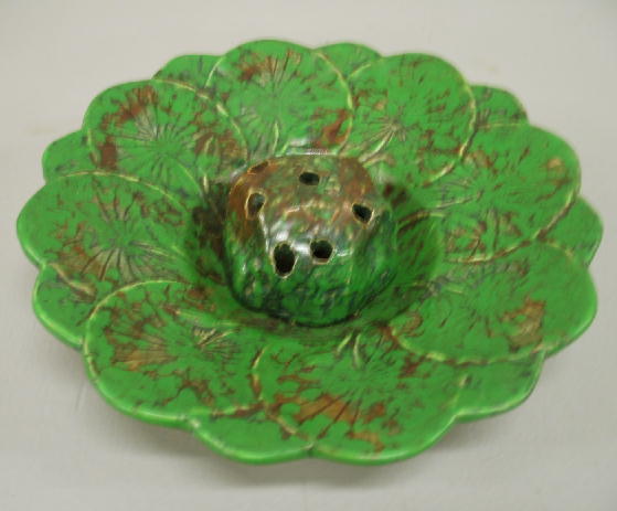 WELLER COPPERTONE LILY PAD BOWL. Has rock shaped
