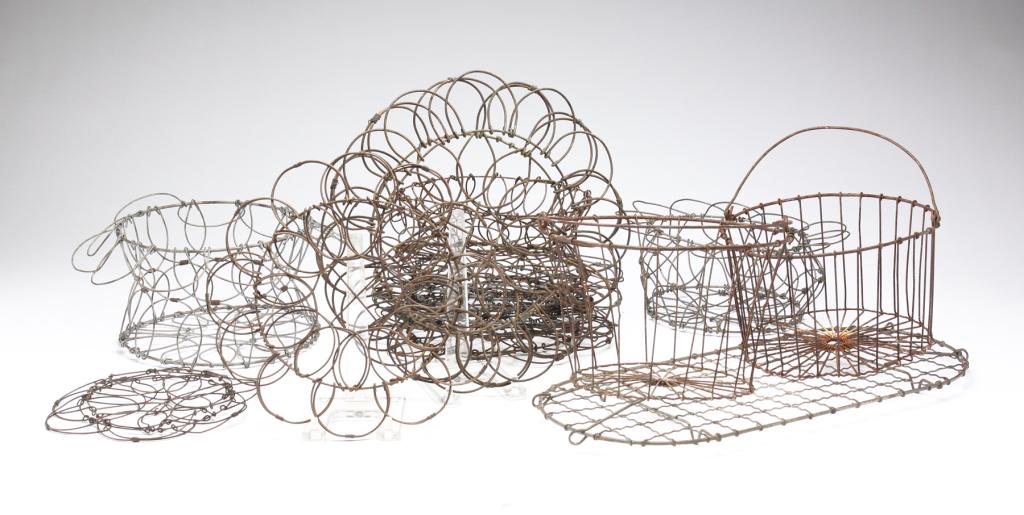 GROUP OF WIRE EGG BASKETS. (1 of 8)