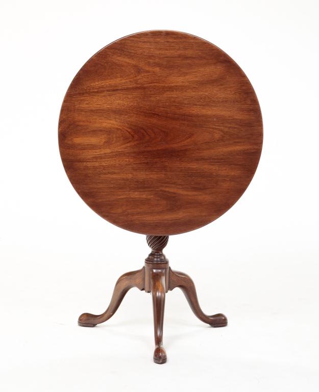 KITTINGER QUEEN ANNE STYLE TILT TOP TABLE. (1 of 6)