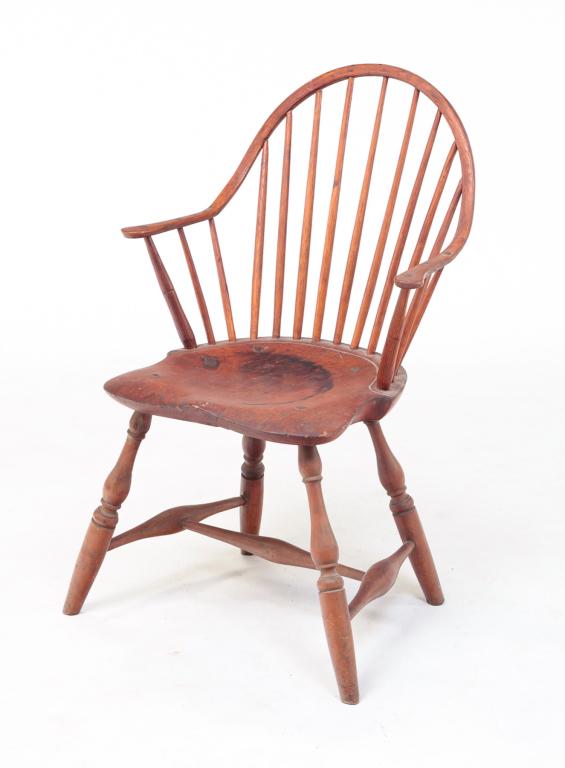AMERICAN CONTINUOUS ARM WINDSOR CHAIR. (1 of 4)