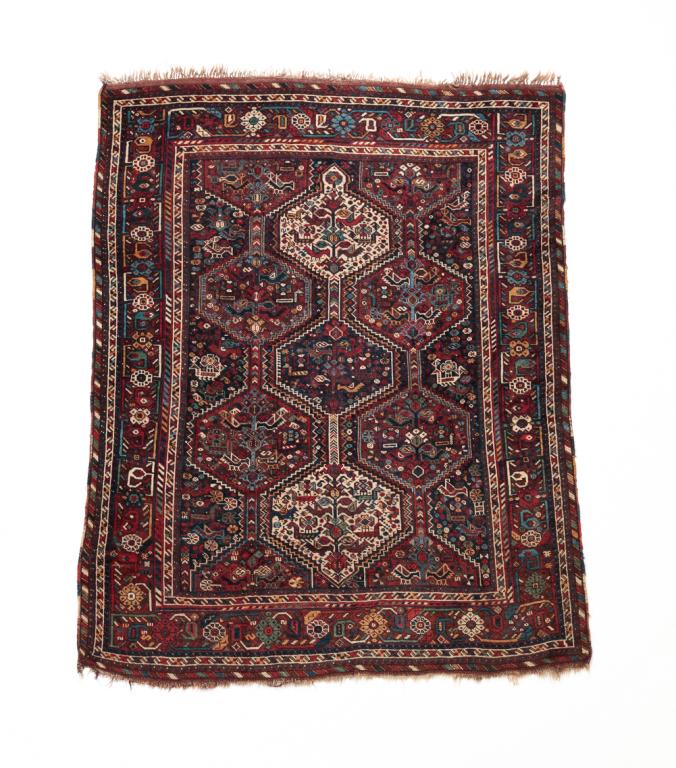 QASHQAI FIGURAL RUG. (1 of 4)