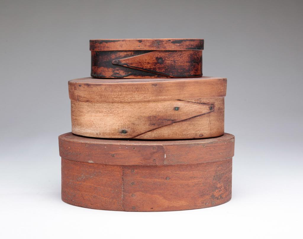 THREE AMERICAN OVAL BENTWOOD BOXES. (1 of 5)