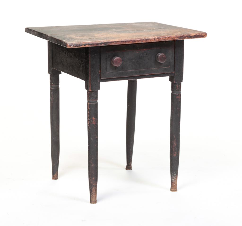 AMERICAN COUNTRY SHERATON STAND. (1 of 3)