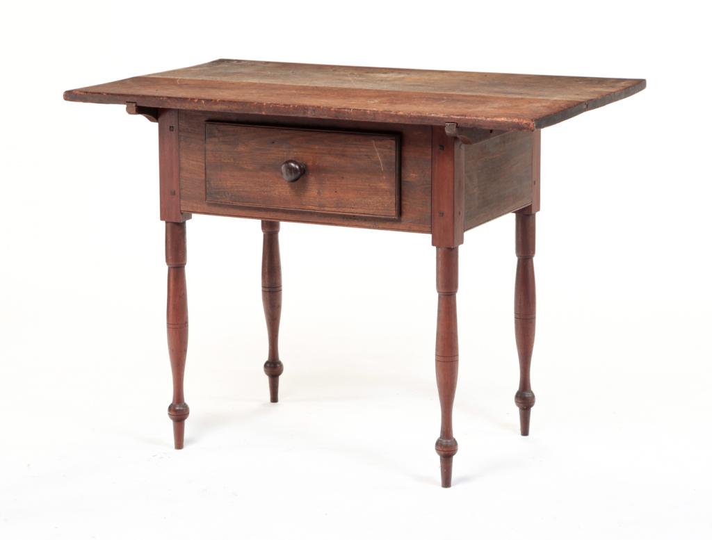 AMERICAN BENCHMADE PIN TOP TABLE. (1 of 5)