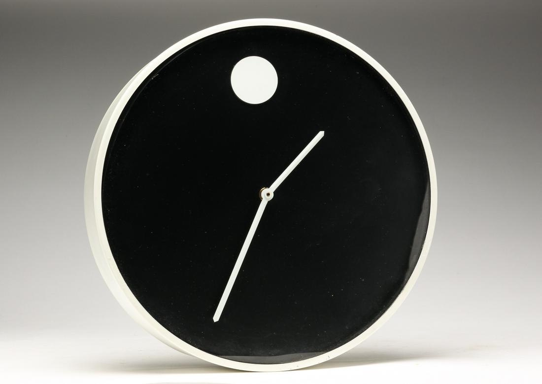 HOWARD MILLER "MUSEUM WALL CLOCK". (1 of 4)
