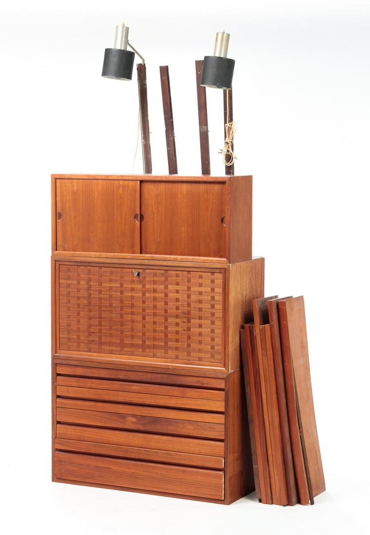 MID CENTURY MODERN WALL UNIT. (1 of 6)