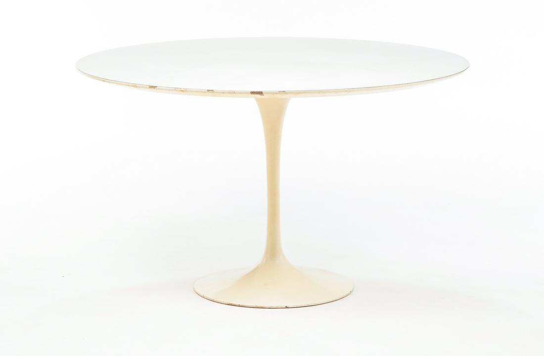 AMERICAN MID CENTURY MODERN TULIP TABLE. (1 of 6)