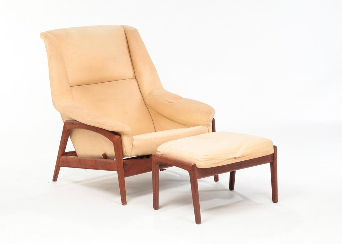 DANISH MODERN RECLINER AND OTTOMAN. (1 of 5)