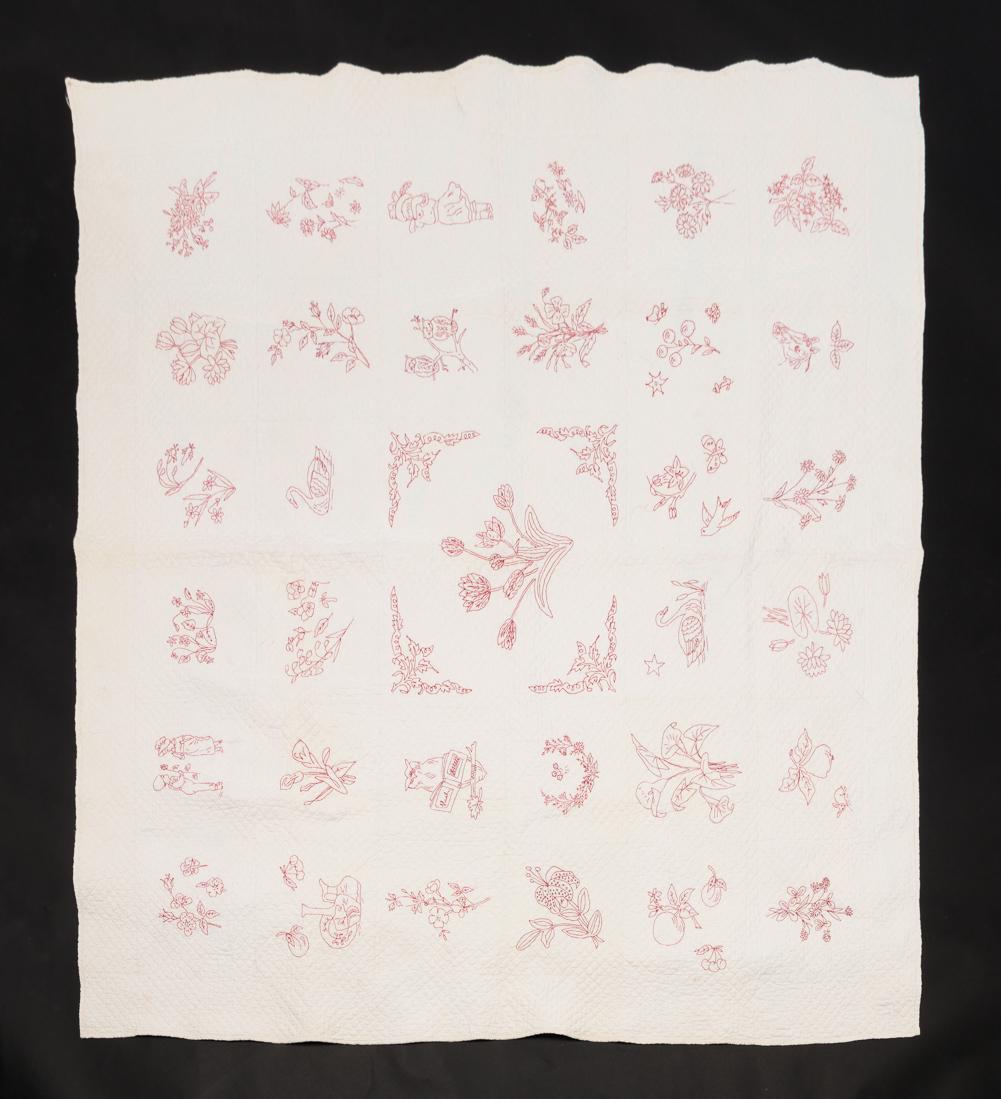 AMERICAN EMBROIDERED CHILD'S QUILT. (1 of 5)