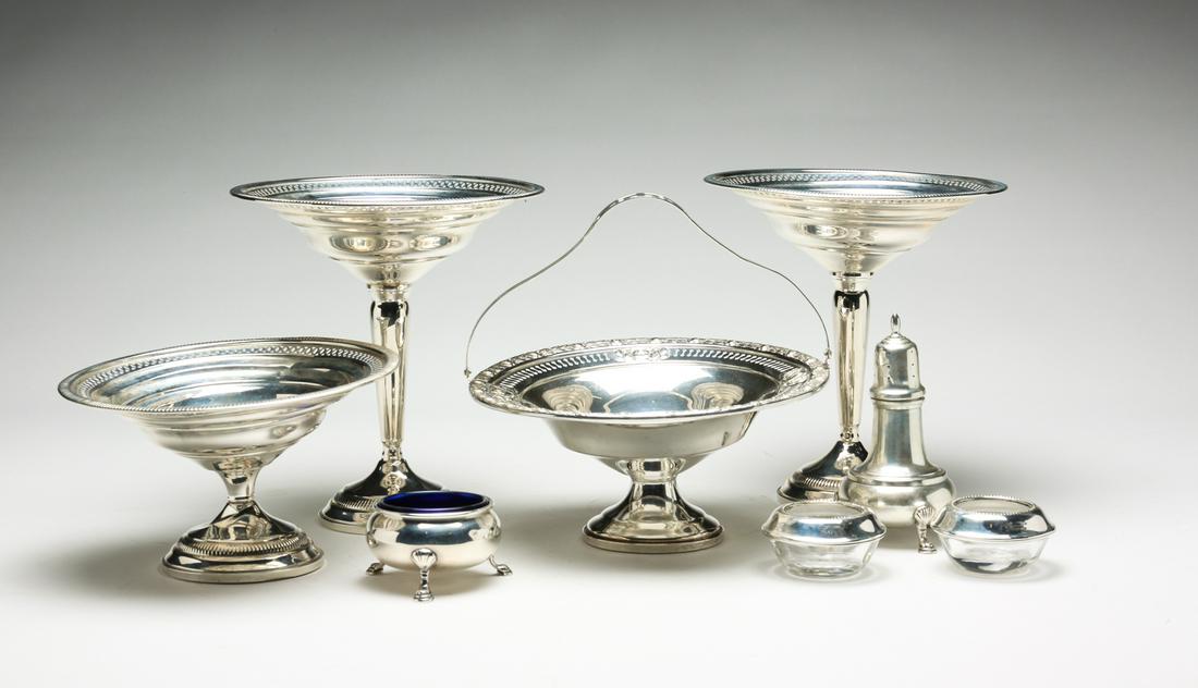 EIGHT PIECES OF STERLING. (1 of 5)