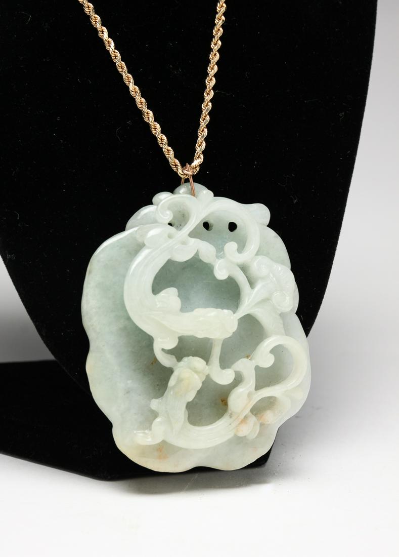 CHINESE JADE PENDANT. (1 of 6)