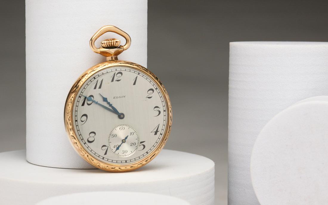 AMERICAN ELGIN 8 SIZE POCKET WATCH. (1 of 4)