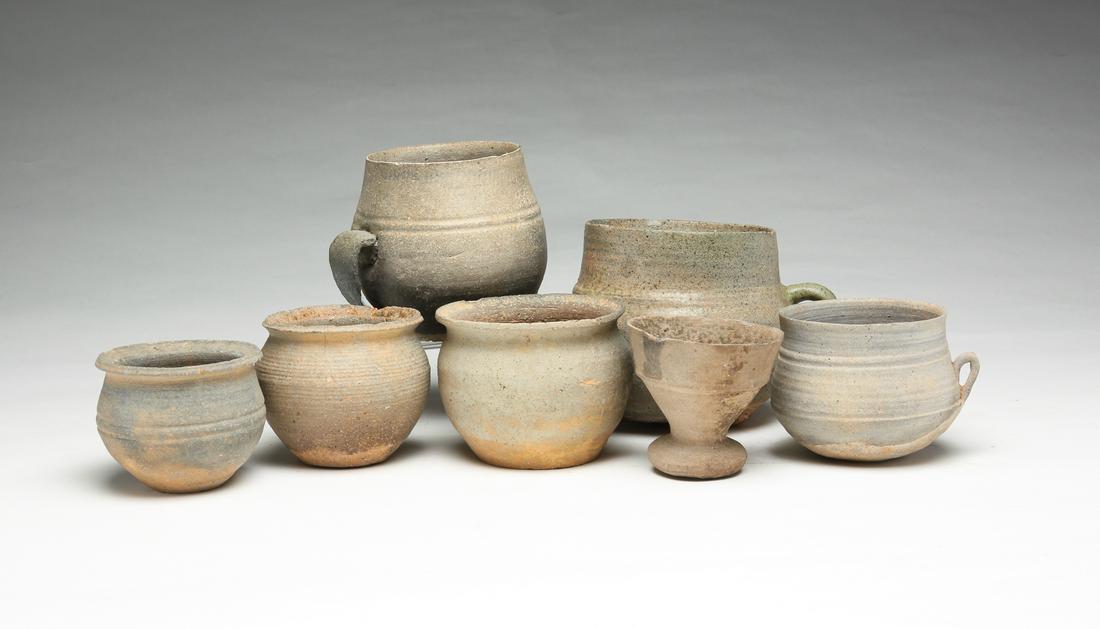SEVEN KOREAN SILLA POTTERY CUPS AND BOWLS. (1 of 4)