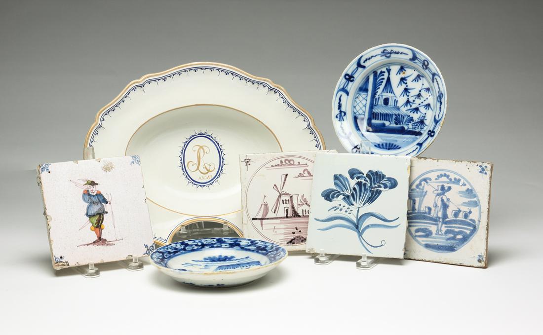 SEVEN PIECES OF DELFT AND FAIENCE. (1 of 8)