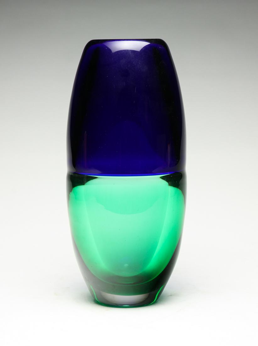 J. SVOBODA SIGNED ART GLASS VASE. (1 of 5)