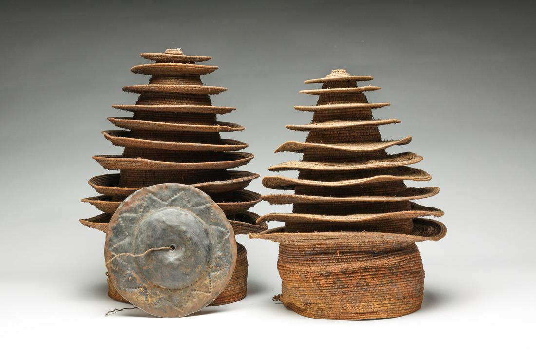 TWO AFRICAN BASKETRY HATS OR BOTOLOS. (1 of 5)