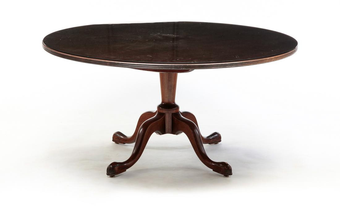 KITTINGER QUEEN ANNE STYLE ROUND DINING TABLE. (1 of 5)