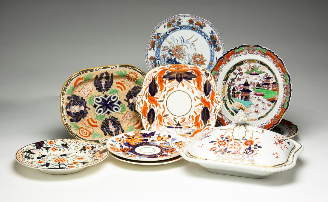 A COLLECTION OF ENGLISH CHINA WITH STAPLED REPAIR. (1 of 9)