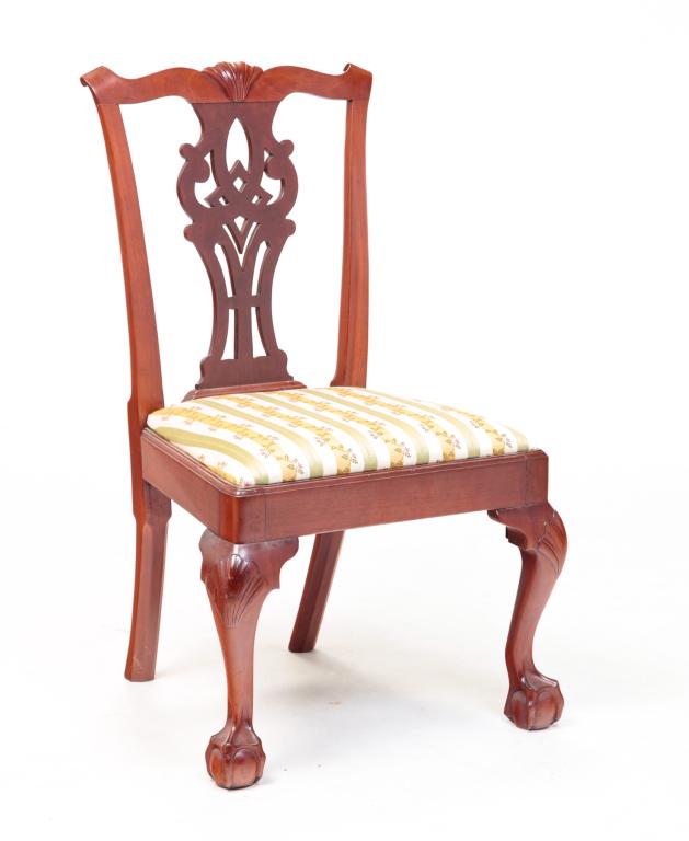 AMERICAN CHIPPENDALE STYLE SIDE CHAIR. (1 of 6)