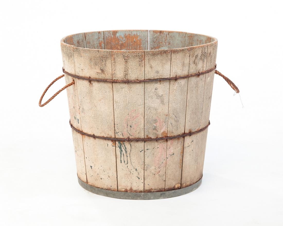 AMERICAN BUCKET. (1 of 5)