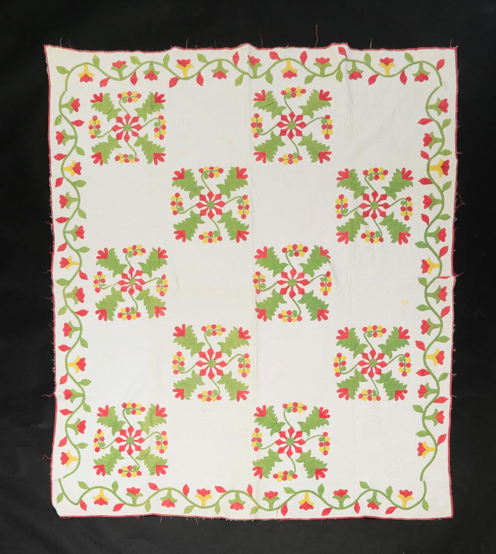 AMERICAN APPLIQUE QUILT. (1 of 3)
