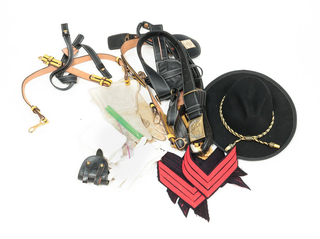 GROUP OF CIVIL WAR REENACTOR ACCESSORIES: Late 20th century. Group includes belts, gloves and hat.