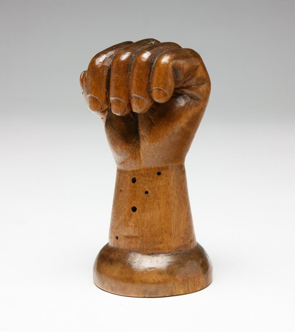 AMERICAN BUTTER PRINT WITH CARVED HANDLE. (1 of 4)