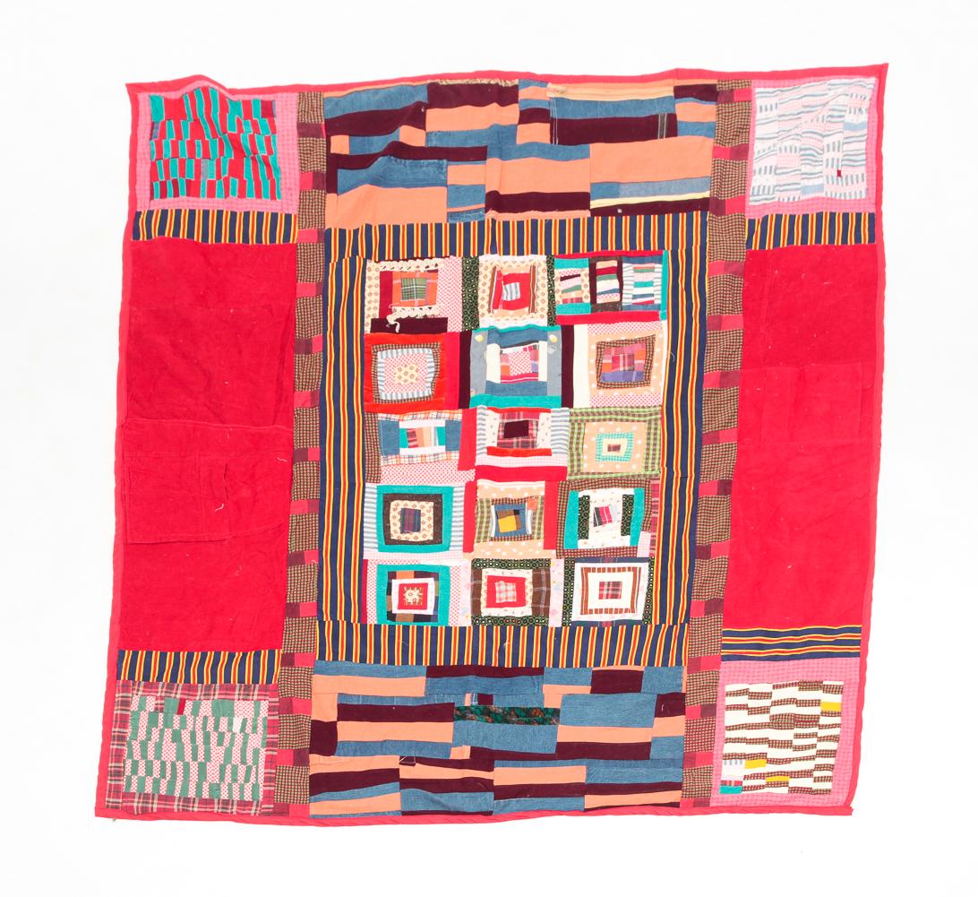 AMERICAN PIECED QUILT. (1 of 4)