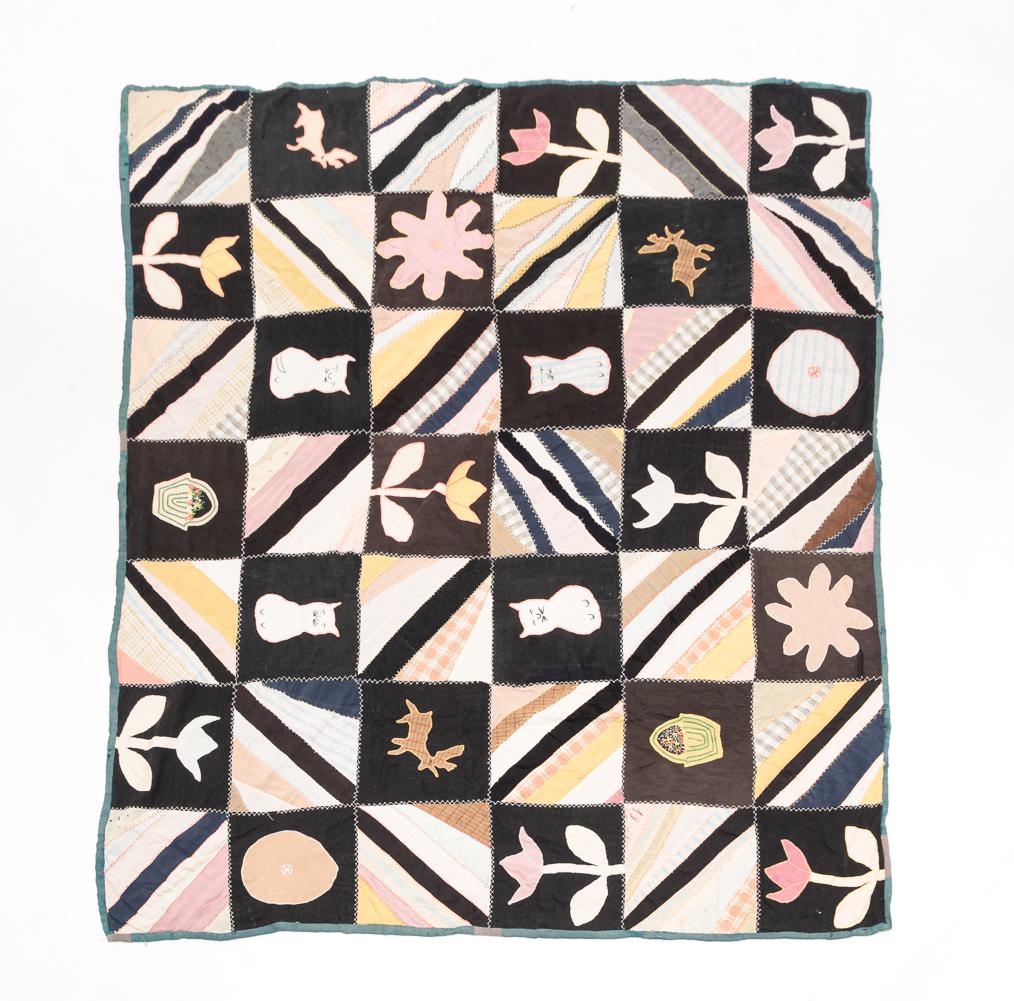 AMERICAN PIECED QUILT. (1 of 5)
