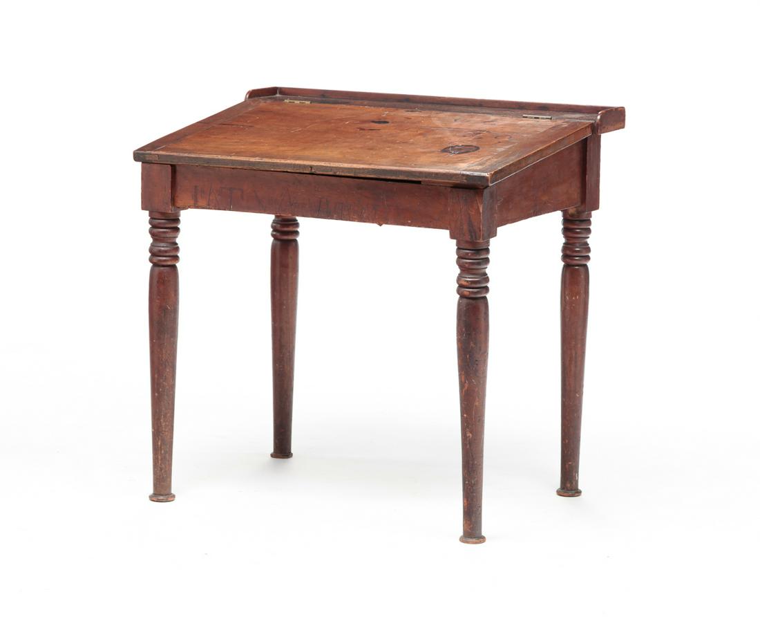 AMERICAN YOUTH SIZE DESK. (1 of 8)