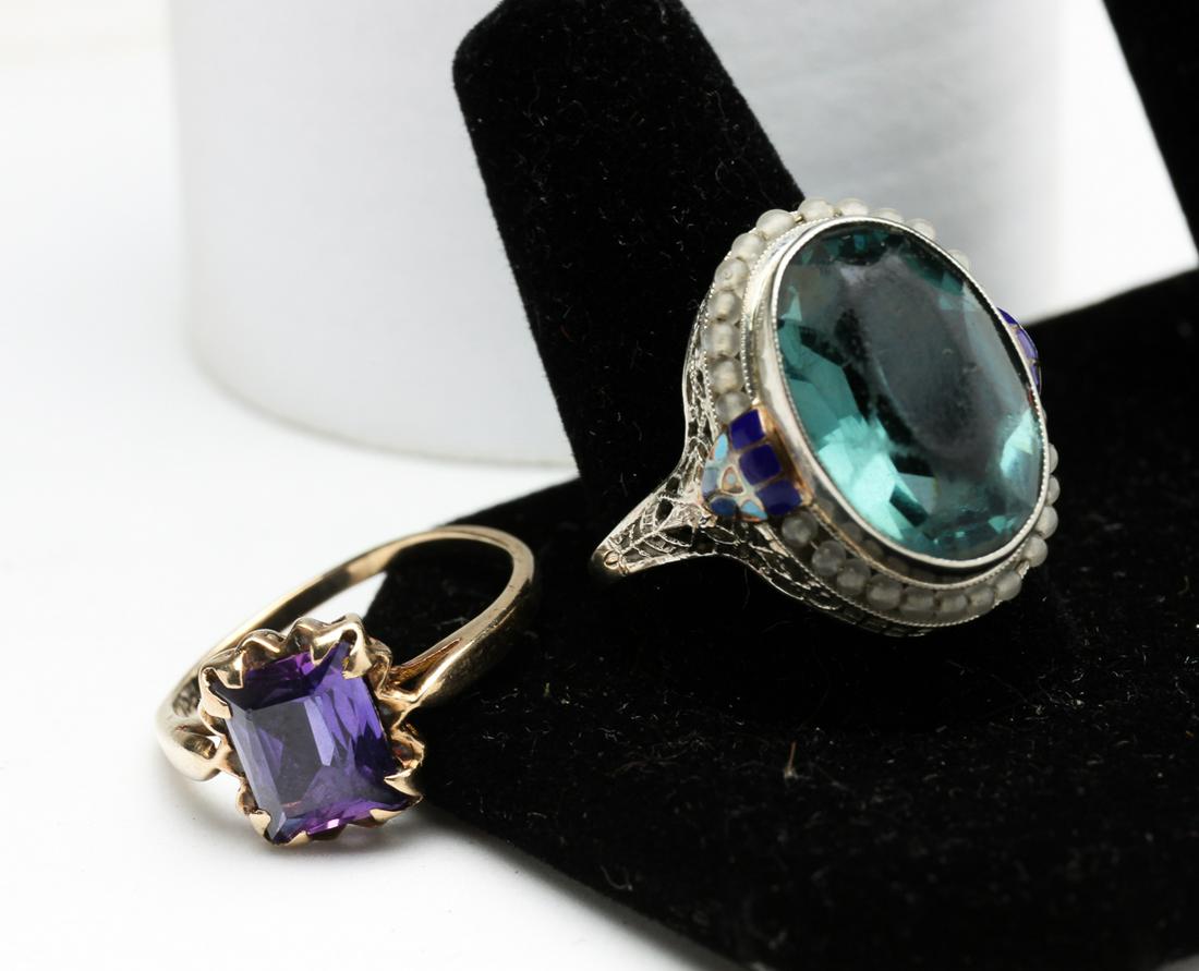 TWO VINTAGE GEM SET 10K GOLD RINGS. (1 of 7)
