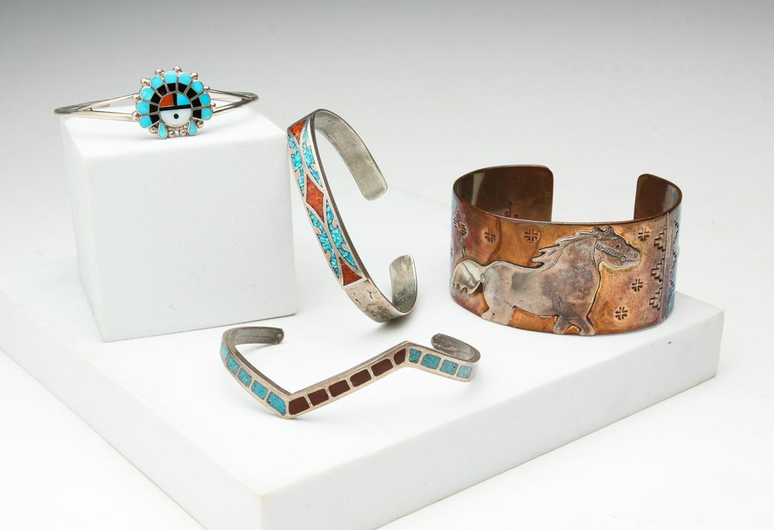 FOUR VINTAGE NATIVE AMERICAN BRACELETS. (1 of 6)