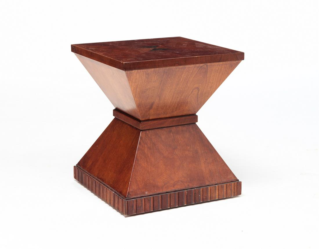 HENREDON SCENE 4 END TABLE. (1 of 6)